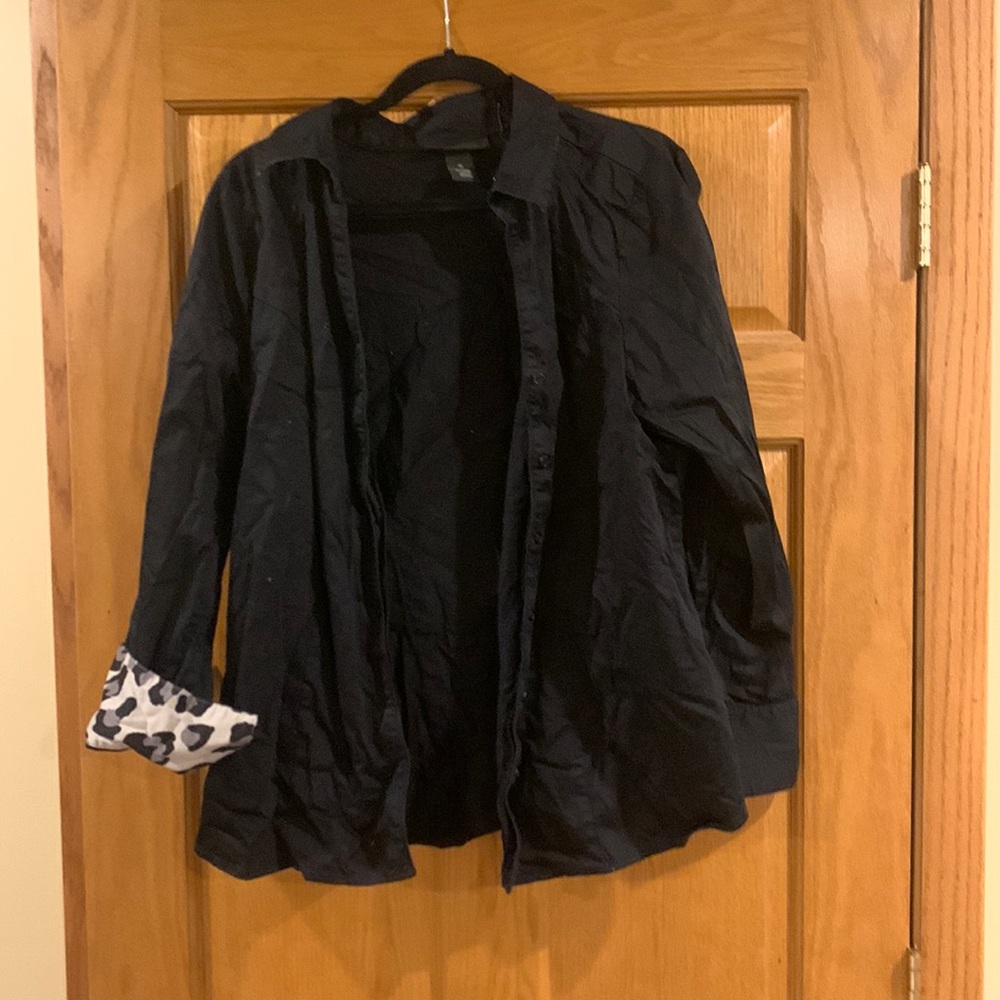 Black Lane Bryant Button-Up Shirt - Leopard Print Collar/Cuffs